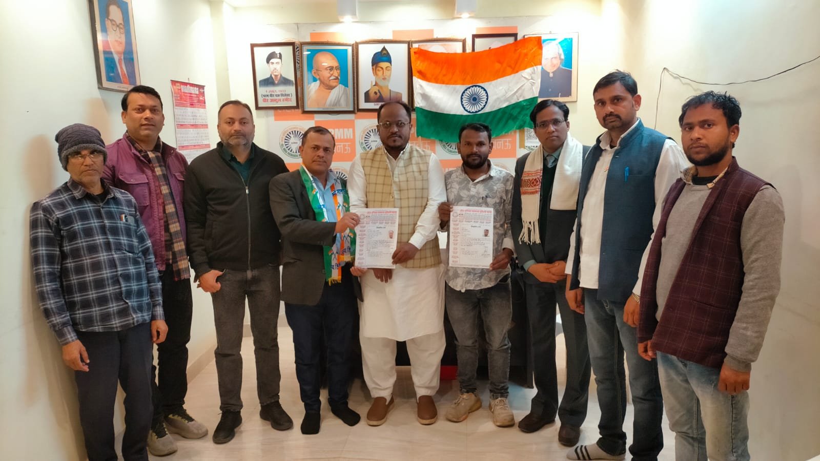 आल इंडिया पसमांदा मुस्लिम महाज़ के कार्यालय पर झंडा फहरा कर मनाया गया 76वां गणतंत्र दिवस