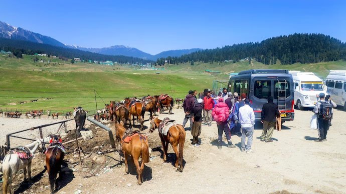 पर्यटन और आतंकवाद साथ-साथ नहीं चल सकते: शरीक अदीब अंसारी