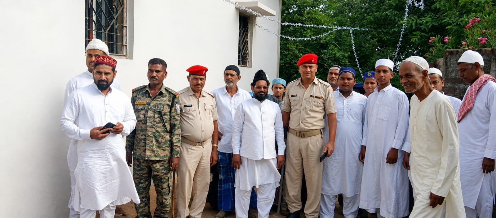 ईदुल अज़हा हर्षोल्लास के साथ मनाया गया, अमन-शांति और भाईचारे की मिसाल बना जामताड़ा!